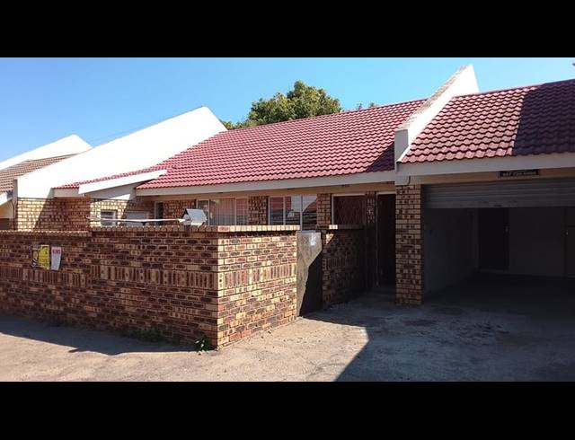 2 BEDROOM HOUSE FOR SALE IN GREENHILLS